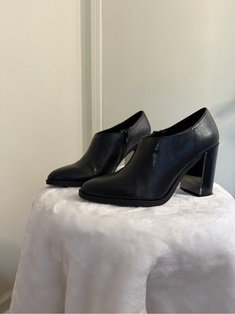 Nine West Black Textured Block Heel Ankle Booties